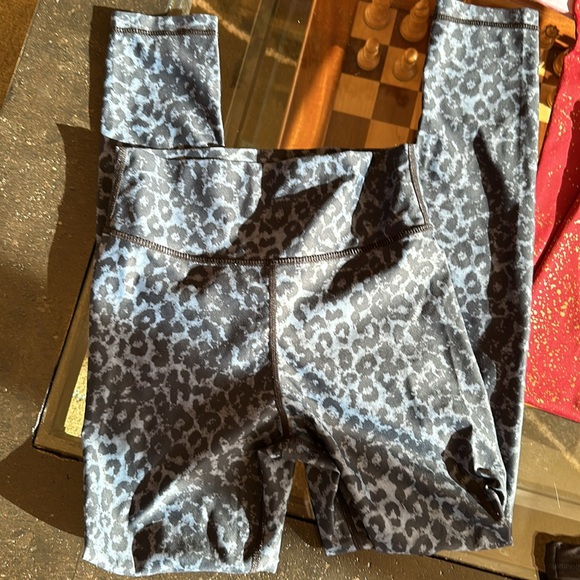 4 PIECE MIX LOT 2 ZYIA PANTS SIZE 2, 1 PINK ZYIA TOP 1 BLACK POCKET WAISTBAND - Picture 2 of 11